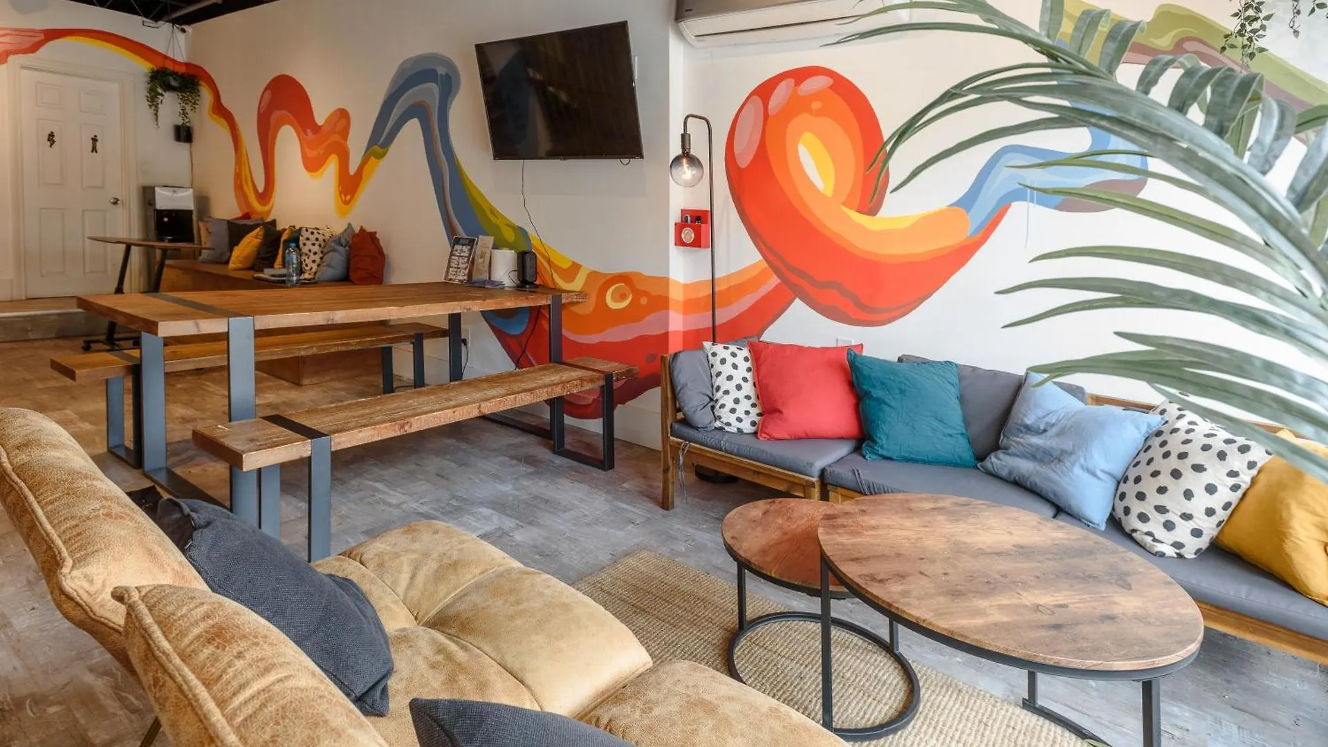 Samesun Toronto Hostel